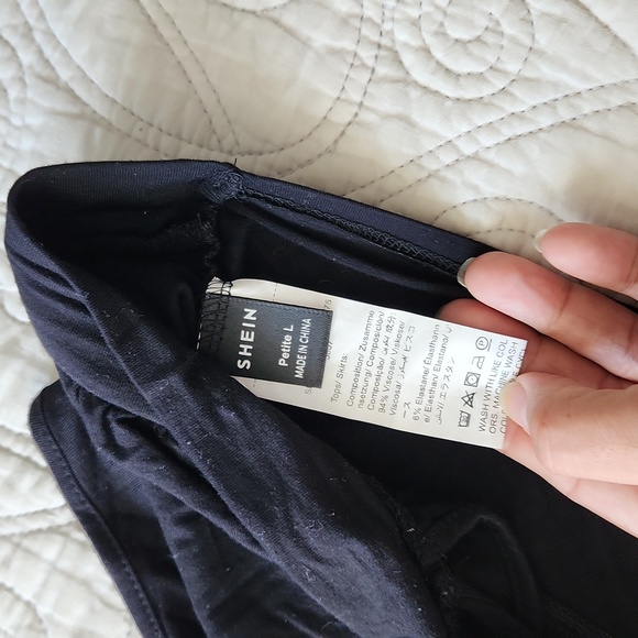 2 piece outfit - crop top & open leg skirt Large Petite - Picture 5 of 7